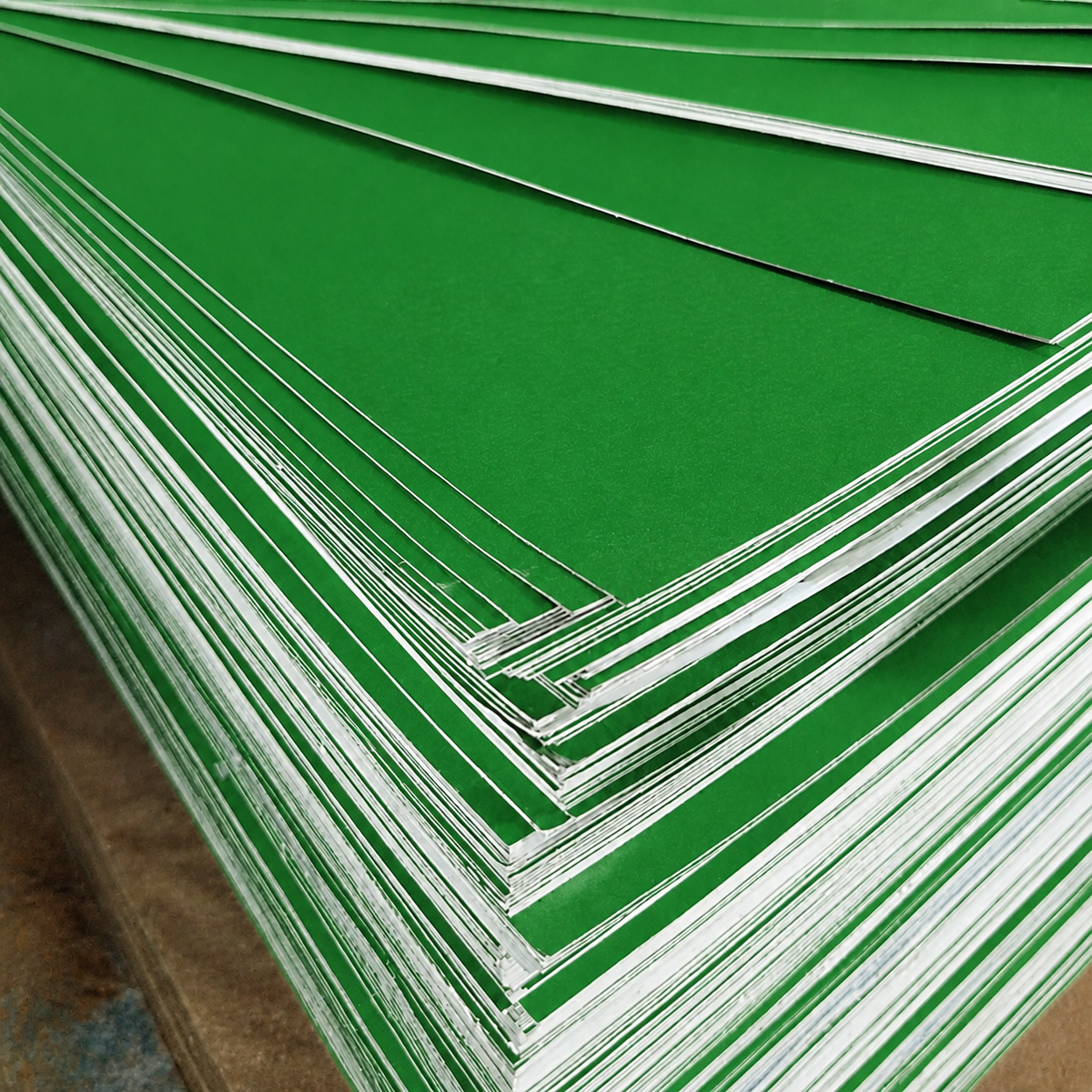 Pliego Ambas Caras Cal.24 380GR 70 x 100